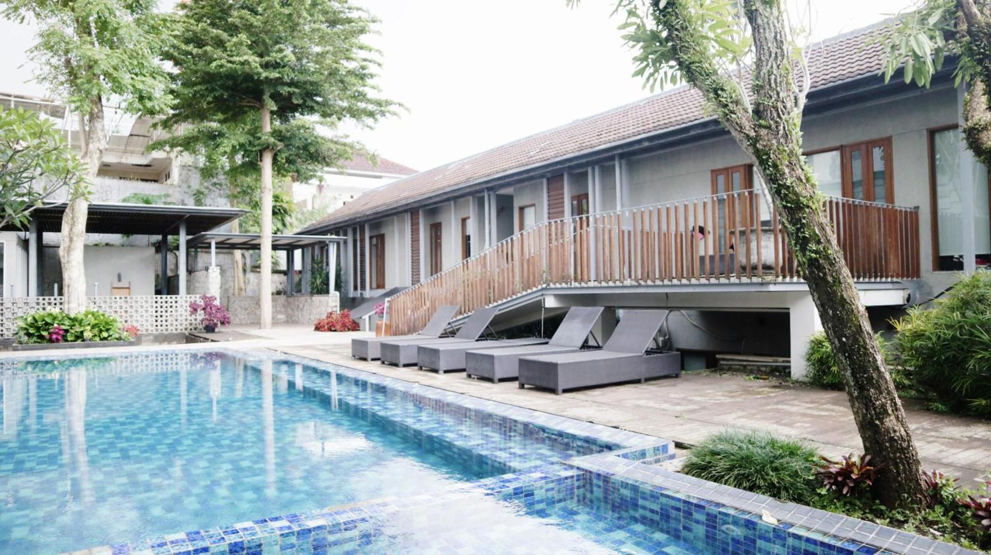 Proven Living Hotel Bandung Exterior foto