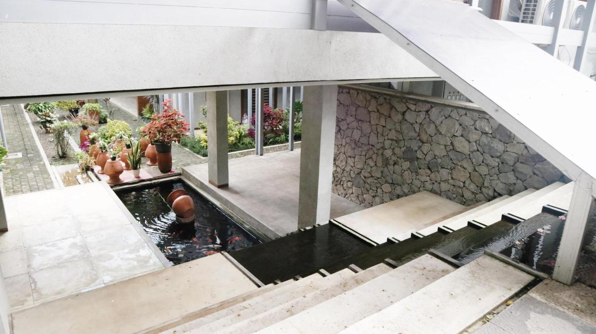 Proven Living Hotel Bandung Exterior foto
